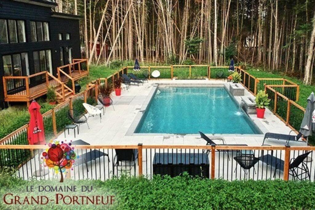 Nouveau - Chalet Moderne - Spa, Piscine & Sauna! Pont-Rouge Esterno foto